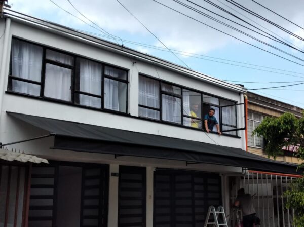Parasol tipo pérgola 4x1m - Image 2